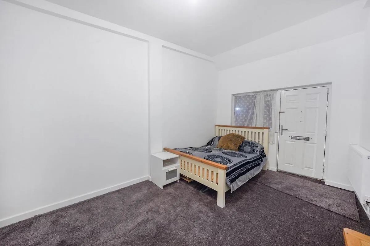 Hububb Loxford Apartment Ilford